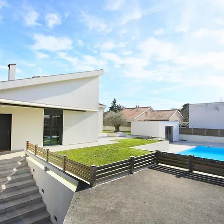 200m2 A 15 Min Du Centre De Toulouse Balma