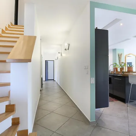 200m2 A 15 Min Du Centre De Toulouse