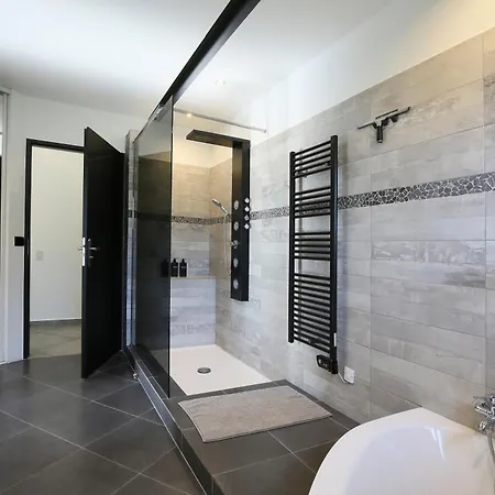 200m2 A 15 Min Du Centre De Toulouse Villa